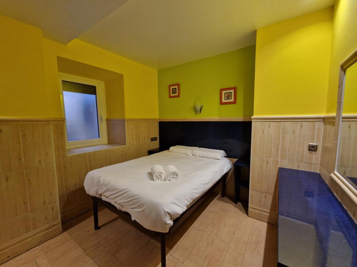 Pension Izar Bat Guesthouse Сан-Себастьян Экстерьер фото