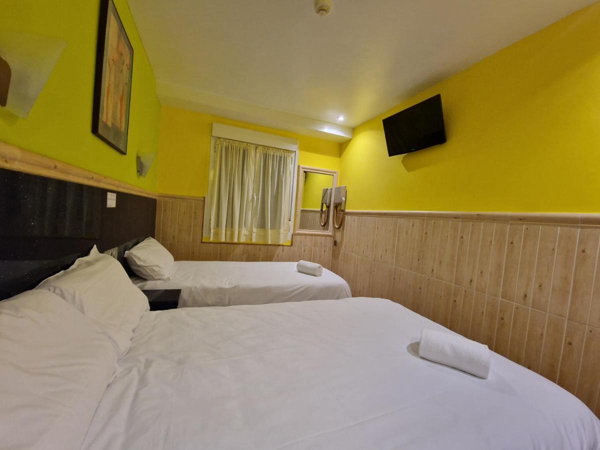 Pension Izar Bat Guesthouse Сан-Себастьян Экстерьер фото