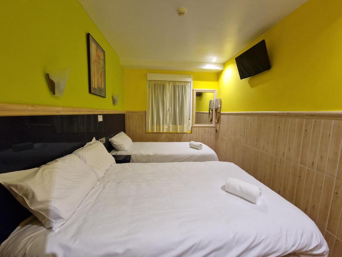 Pension Izar Bat Guesthouse Сан-Себастьян Экстерьер фото