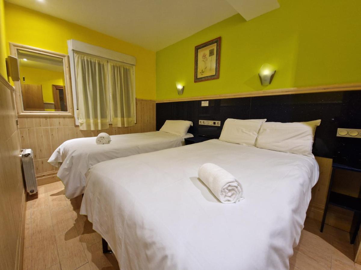 Pension Izar Bat Guesthouse Сан-Себастьян Экстерьер фото